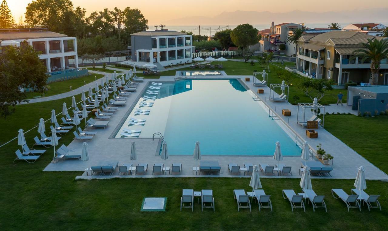 Acharavi Beach Hotel Esterno foto